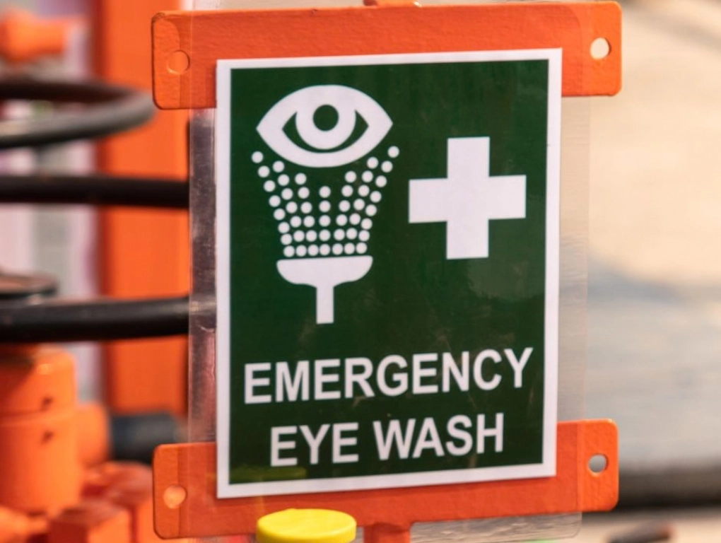 Emergency Eye Wash Sign 1020x768 Emergency Eye Wash Sign